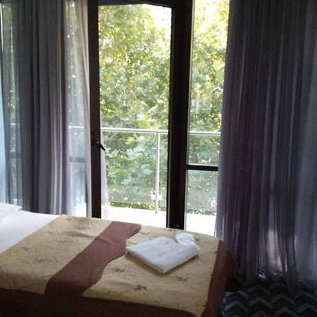 Hotel Georgia Tbilisi Luaran gambar